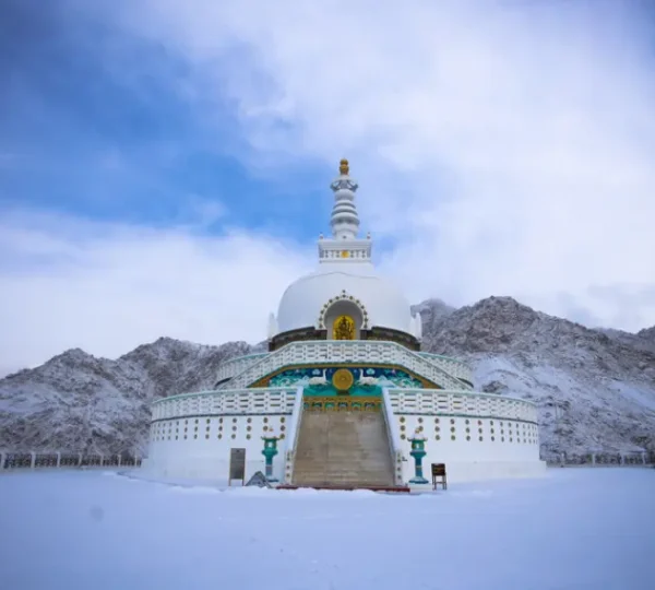 shanti stupa tour